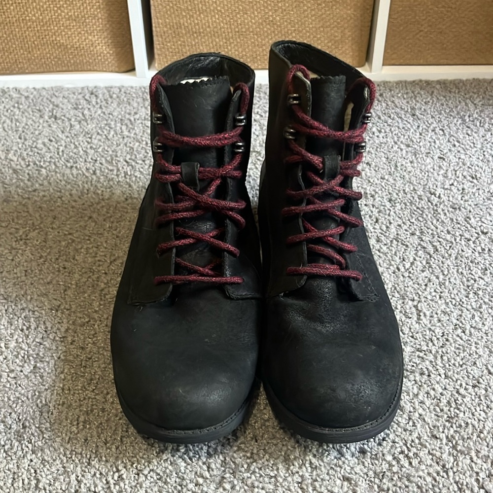 UGG Australia 'Denhali' Hiker Boot Women’s 10